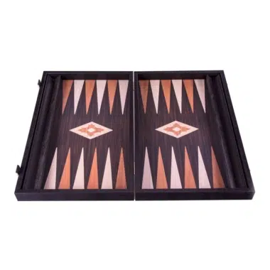 Backgammon otwarty, widok z góry, plansza z drewna imitującego wenge z centralnym rombem