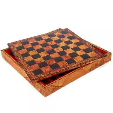 Échiquier Florentine II entrouvert révélant l'intérieur doublé de velours rouge