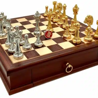 Zestaw Classic Flower 3 z drewnianą szachownicą i figurami platerowanymi złotem i srebrem