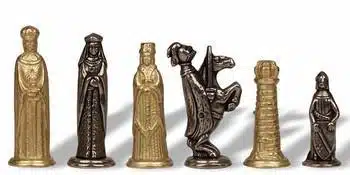 Pełna seria figur Medieval VI prezentująca króla, hetmana, wieżę i skoczka