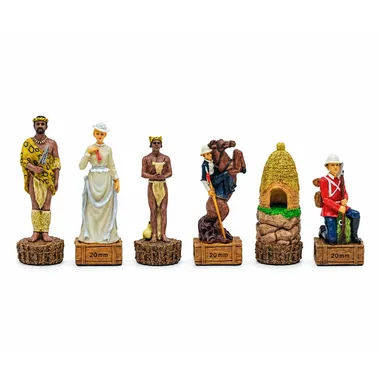 Zestaw szachowy z żywicy Wojna Angielsko-Zuluska, sześć malowanych figur prezentowanych obok siebie
