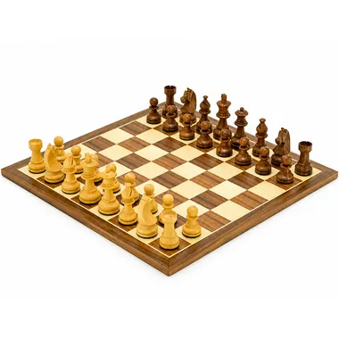 Komplet Academy Medium: szachownica z orzecha i klonu z figurami z drewna różanego