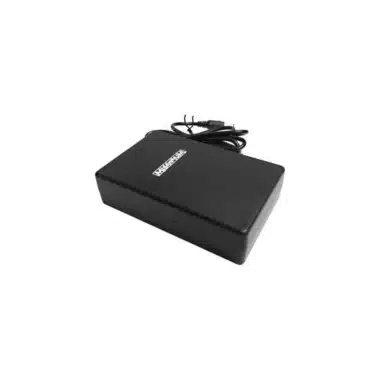 Powerbank Chess Volt widziany z przodu ze zwiniętym kablem