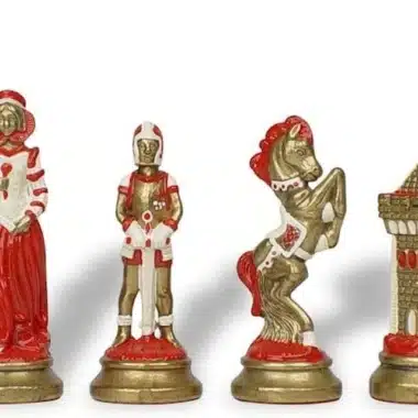 Złocone metalowe figury szachowe Mary Stuart z czerwonymi i białymi detalami
