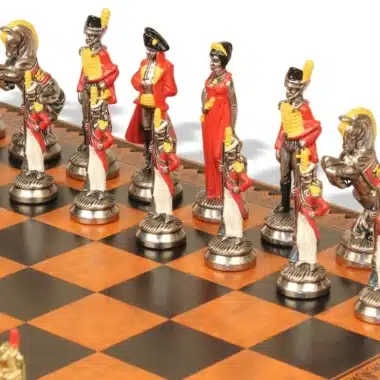 Detal czerwonych oficerów zestawu szachowego Napoléon na szachownicy