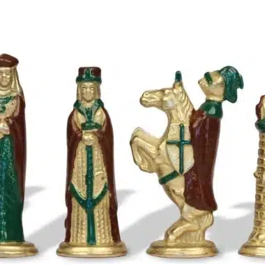 Średniowieczne figurki ze złotego i zielonego metalu: hetman, król i skoczek