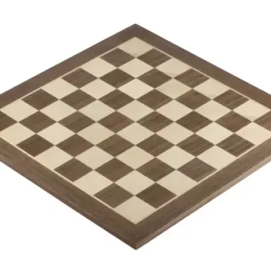 Échiquier en bois d'érable et noyer, vue d'ensemble en diagonale