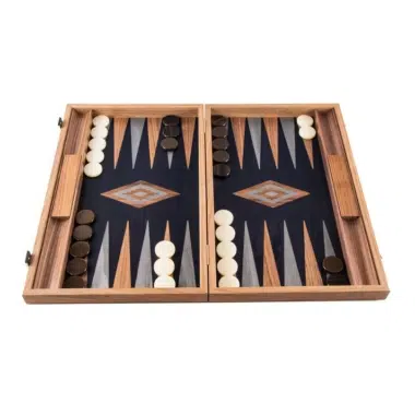Backgammon z Czarnego Dębu i Orzecha, otwarty, z pionkami i grawerowanymi strzałkami