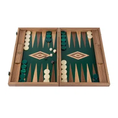Backgammon z Zielonego Dębu i Orzecha, otwarty, z pionkami i kośćmi na miejscu