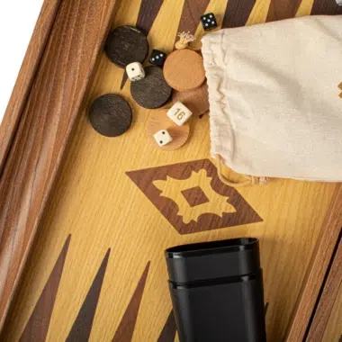 Backgammon dębowo-orzechowy, pionki, kości i płócienny worek z etui do przechowywania