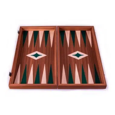 Backgammon z drewna mahoniowego widziany z przodu, otwarta plansza z zielonymi strzałkami