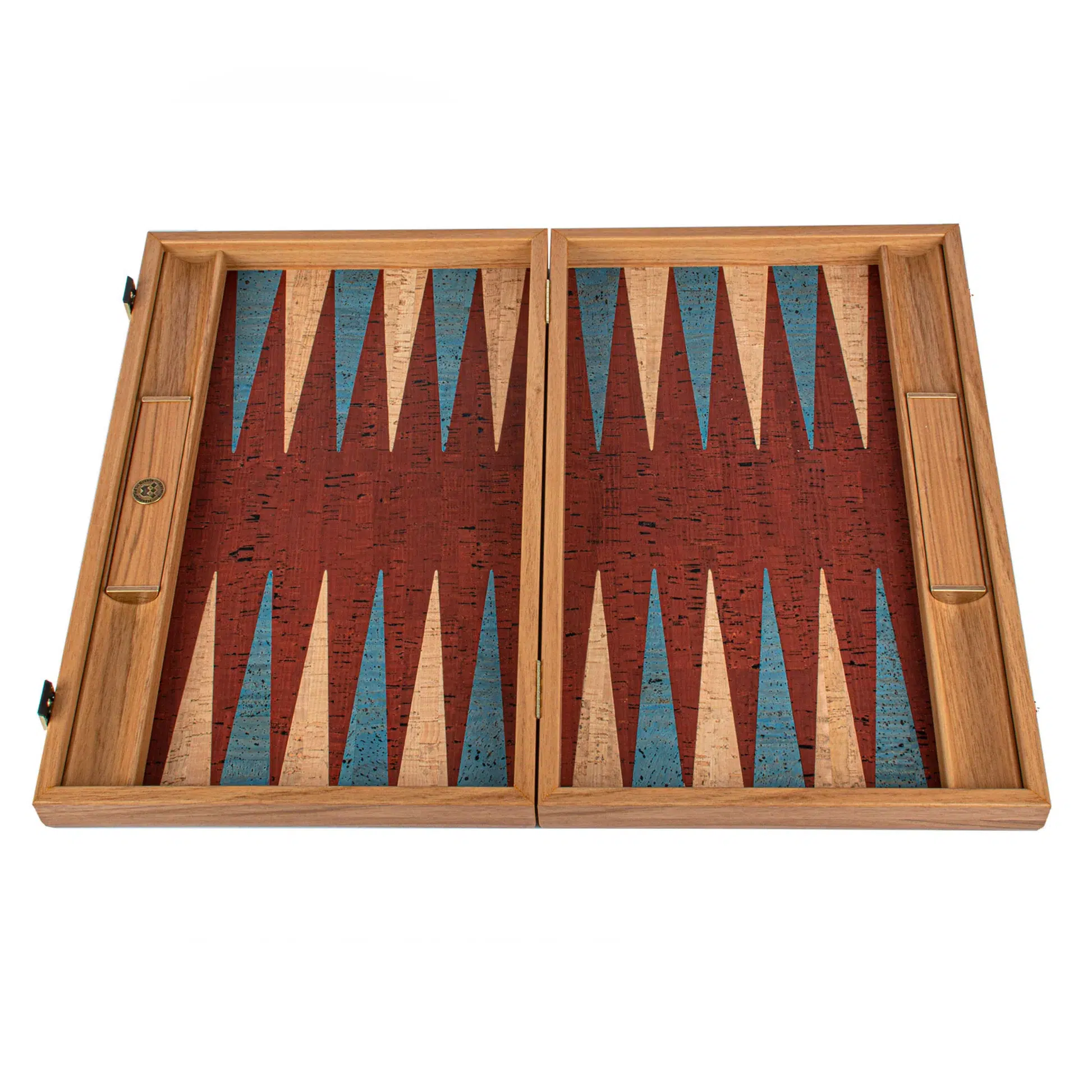 Backgammon z czerwonego korka otwarty, widok ogólny planszy z drewna dębowego
