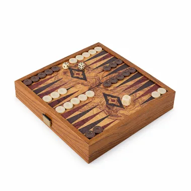 Zamknięta kaseta 2 w 1 pokazująca planszę do backgammona z pionkami i trójkątami