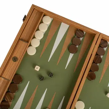 Zbliżenie na charakterystyczny wzór planszy do backgammona - Le Palais Des Echecs