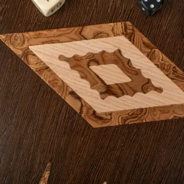 Szczegół intarsji zestawu backgammon Wenge i Czeczota Orzechowa - Le Palais Des Echecs