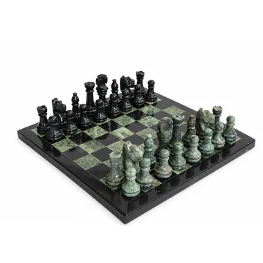 Szachy z czarnego i zielonego marmuru, widok ogólny na szachownicy 23 × 23 cm