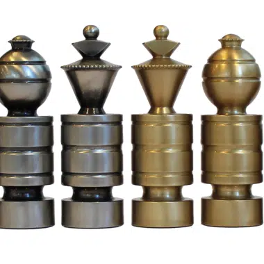 Pełna gama figur szachowych design z litego mosiądzu, złotych i srebrnych
