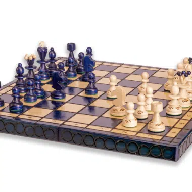 Partia szachów w toku na eleganckiej drewnianej szachownicy - Szachy Luxe Pearl Insert Bleu - Le Palais Des Echecs